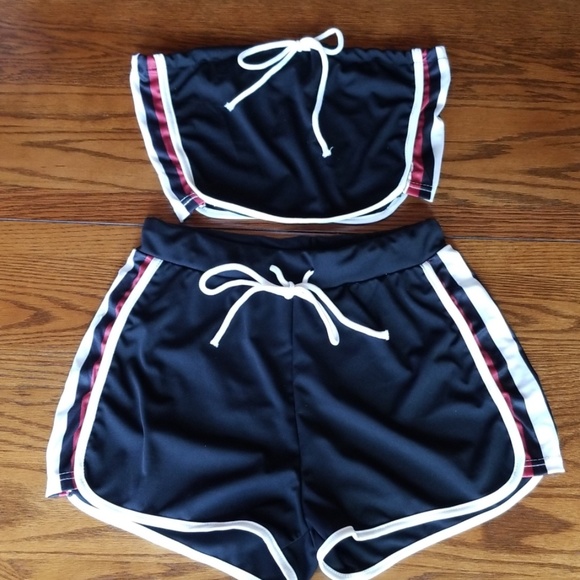 S or XL Sporty shorts & tube top set - Picture 2 of 4